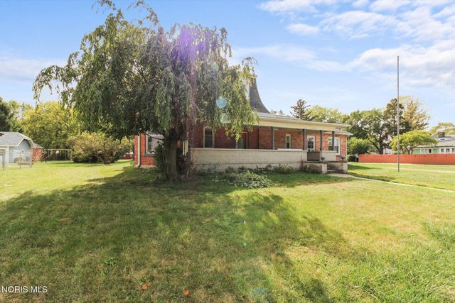 23763 W Front Street, Grand Rapids, OH 43522