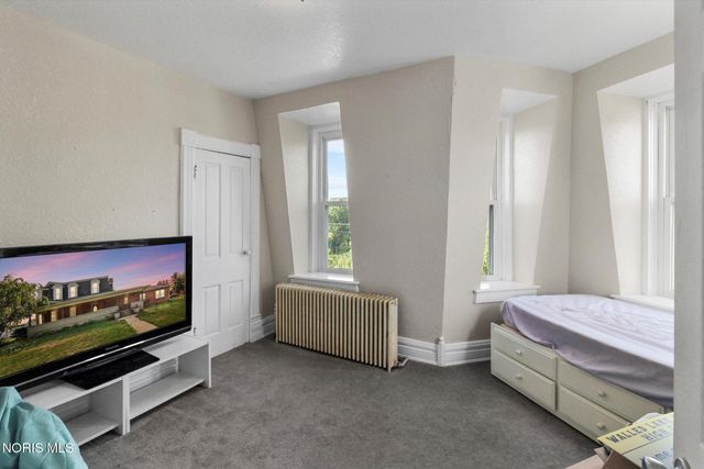 23763 W Front Street, Grand Rapids, OH 43522