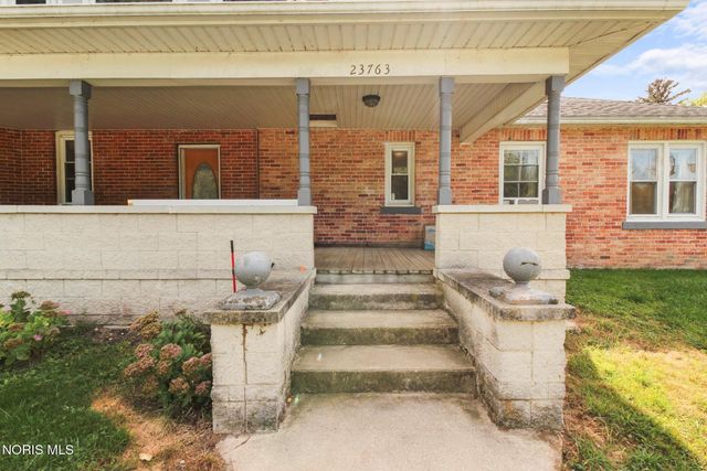 23763 W Front Street, Grand Rapids, OH 43522