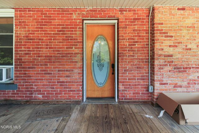 23763 W Front Street, Grand Rapids, OH 43522