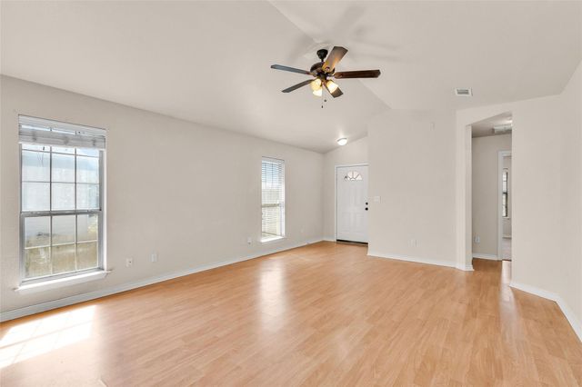 109 Bolero Way, Huntsville, TX 77340
