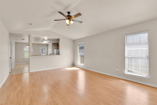 109 Bolero Way, Huntsville, TX 77340