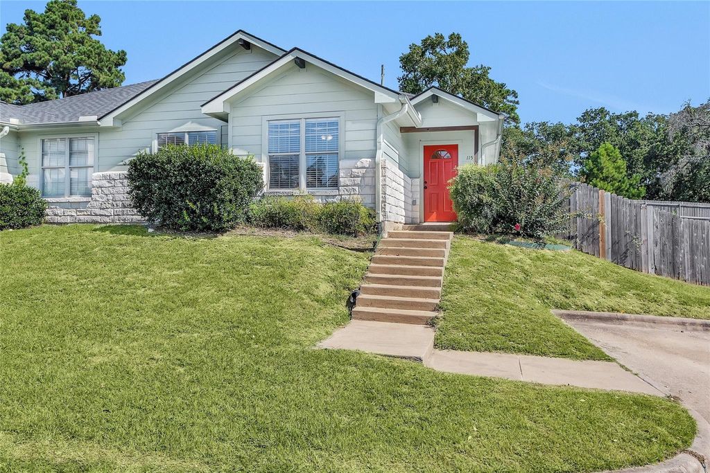 109 Bolero Way, Huntsville, TX 77340