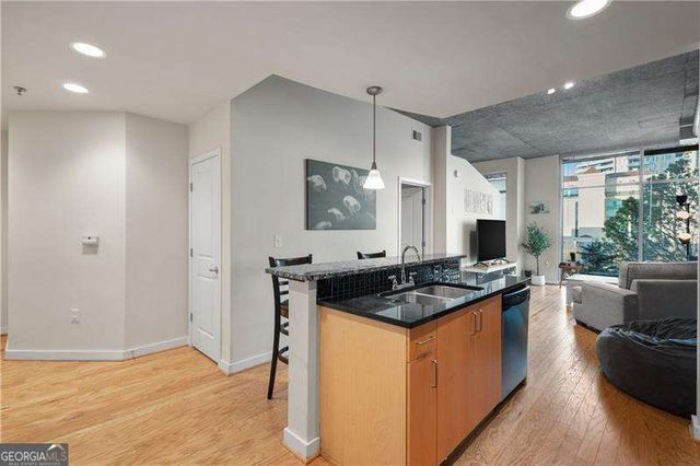 250 Pharr Road NE 607, Atlanta, GA 30305