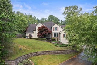 769 Village Trail, Gates Mills, OH 44040