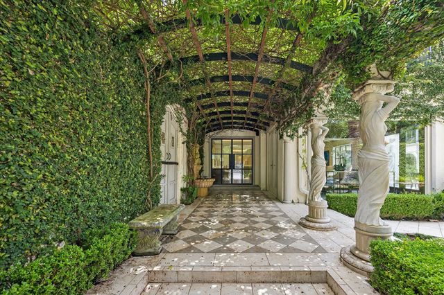 1604 North Boulevard, Houston, TX 77006