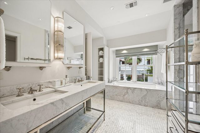 1604 North Boulevard, Houston, TX 77006