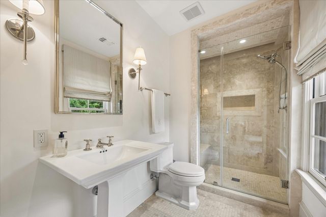 1604 North Boulevard, Houston, TX 77006