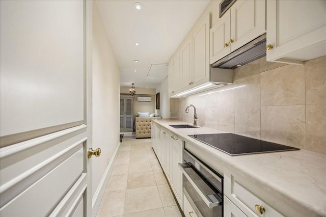 1604 North Boulevard, Houston, TX 77006