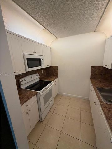8200 SW 210th Street 303, Cutler Bay, FL 33189