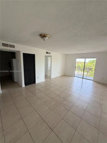 8200 SW 210th Street 303, Cutler Bay, FL 33189