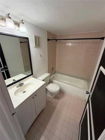 8200 SW 210th Street 303, Cutler Bay, FL 33189