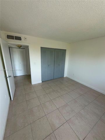 8200 SW 210th Street 303, Cutler Bay, FL 33189