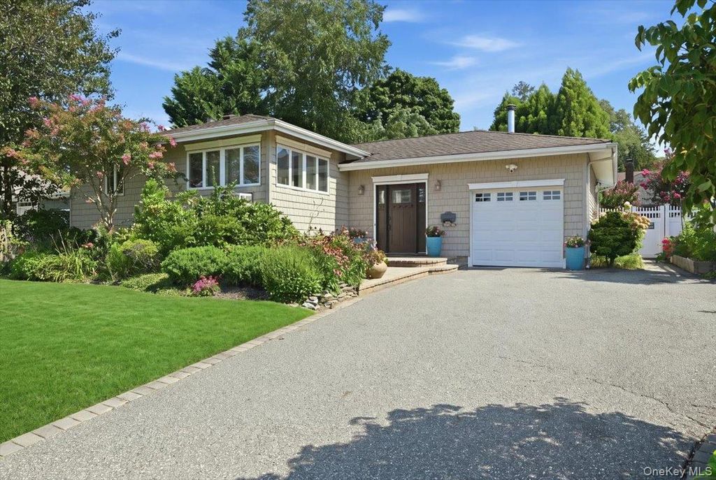 2891 Montgomery Street, Wantagh, NY 11793 — exterior