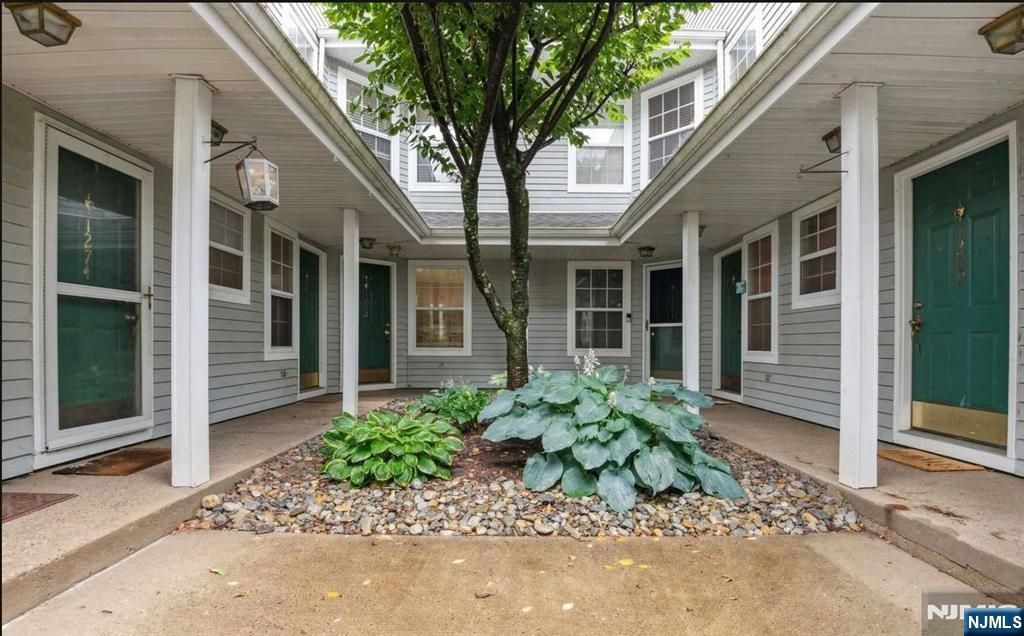 1272 Paddington Road 1272, Mahwah, NJ 07430