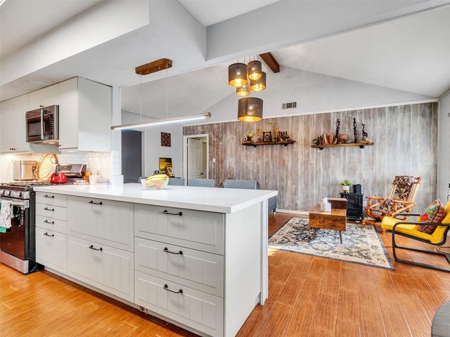 7282 Shady Corners Lane, Houston, TX 77040