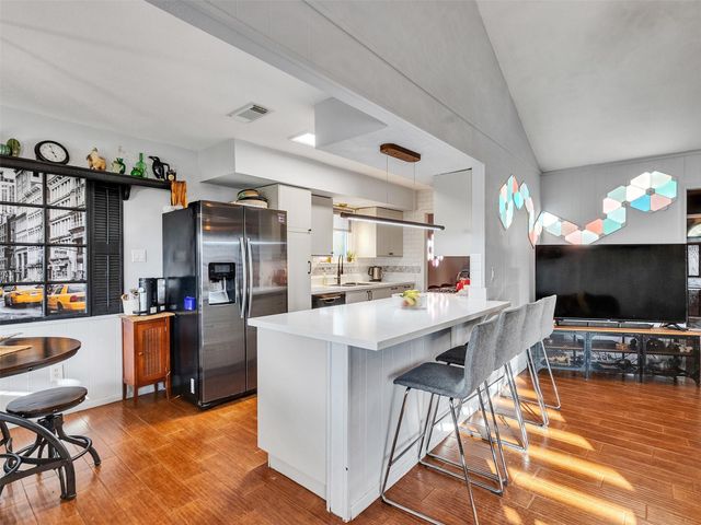 7282 Shady Corners Lane, Houston, TX 77040