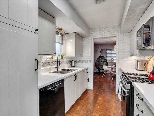 7282 Shady Corners Lane, Houston, TX 77040