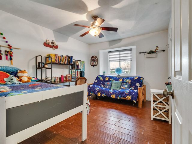 7282 Shady Corners Lane, Houston, TX 77040