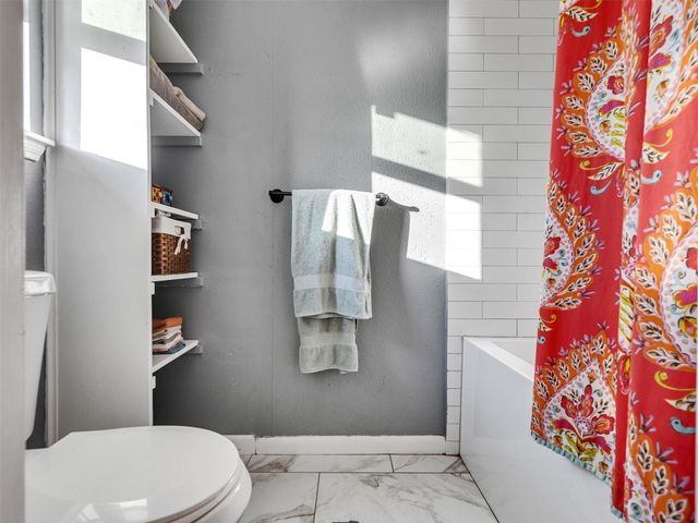 7282 Shady Corners Lane, Houston, TX 77040