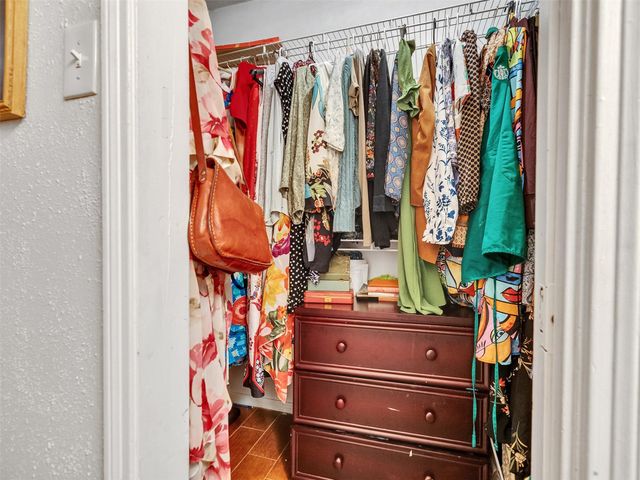 7282 Shady Corners Lane, Houston, TX 77040