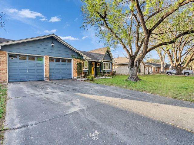 7282 Shady Corners Lane, Houston, TX 77040