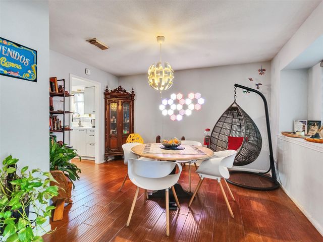 7282 Shady Corners Lane, Houston, TX 77040