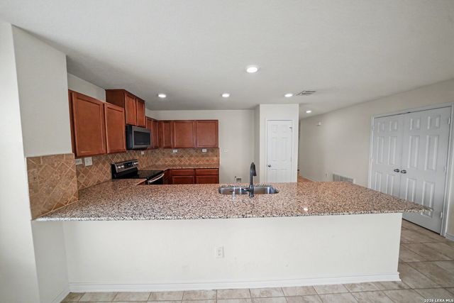 7506 Copper Cove, Converse, TX 78109