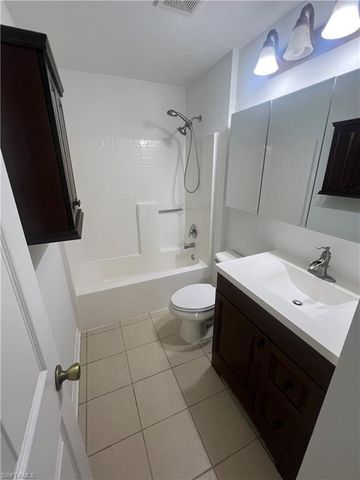 685 Desoto BLVD N, Naples, FL 34120