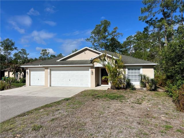685 Desoto BLVD N, Naples, FL 34120