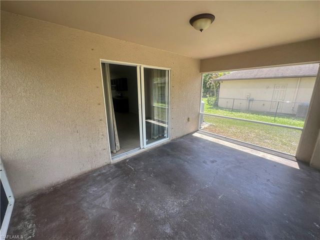 685 Desoto BLVD N, Naples, FL 34120