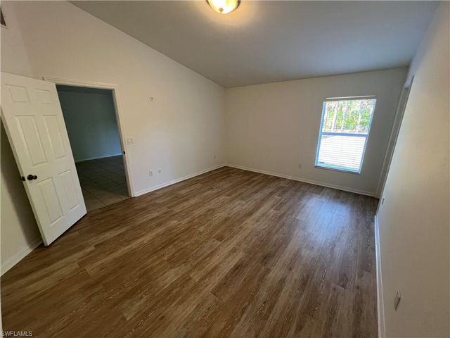 685 Desoto BLVD N, Naples, FL 34120