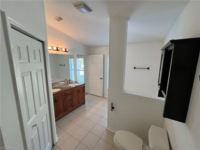 685 Desoto BLVD N, Naples, FL 34120