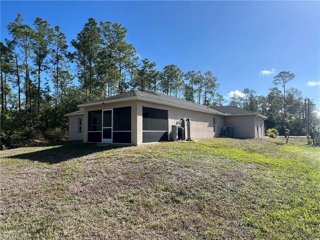 685 Desoto BLVD N, Naples, FL 34120