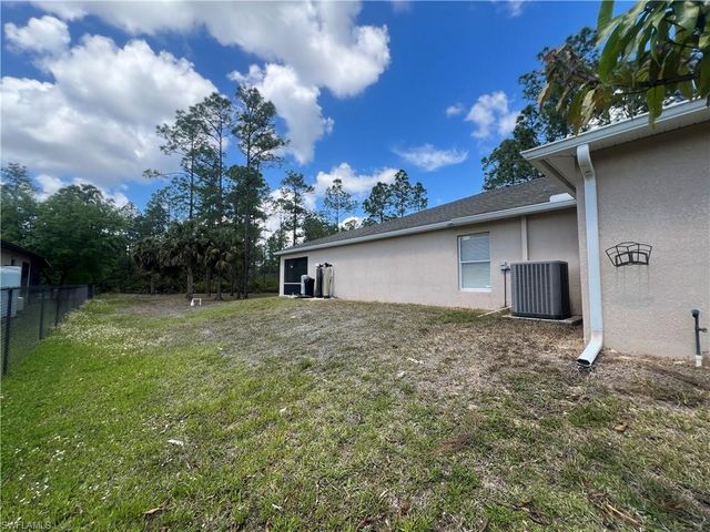 685 Desoto BLVD N, Naples, FL 34120