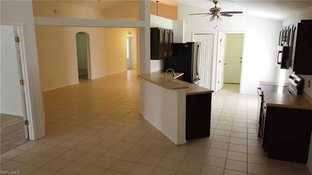 685 Desoto BLVD N, Naples, FL 34120