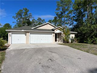 685 Desoto BLVD N, Naples, FL 34120