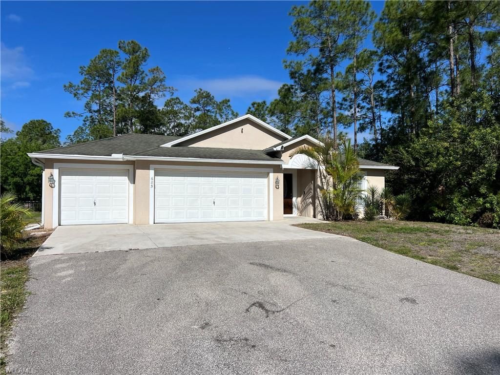 685 Desoto BLVD N, Naples, FL 34120