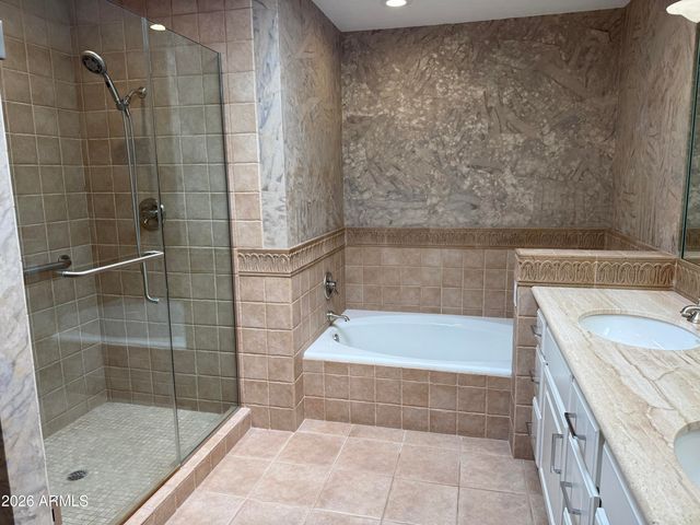 7749 E MONTEBELLO Avenue, Scottsdale, AZ 85250