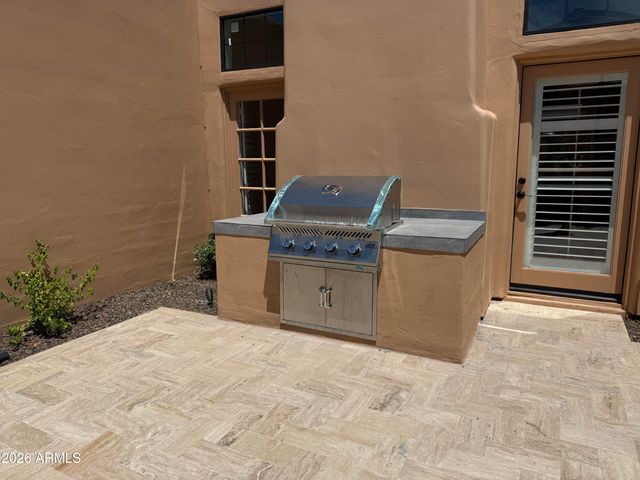 7749 E MONTEBELLO Avenue, Scottsdale, AZ 85250