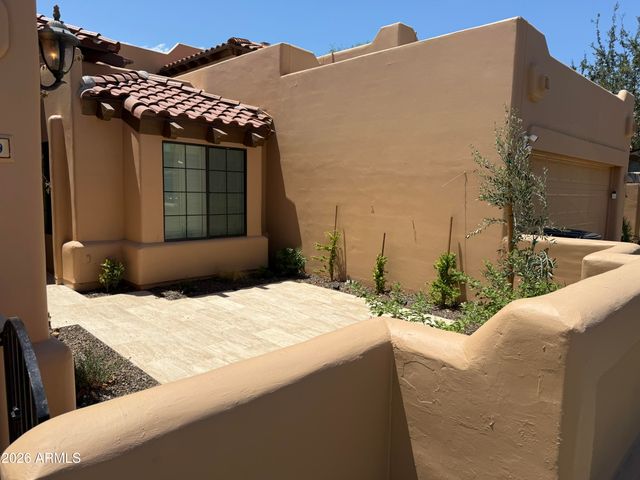 7749 E MONTEBELLO Avenue, Scottsdale, AZ 85250