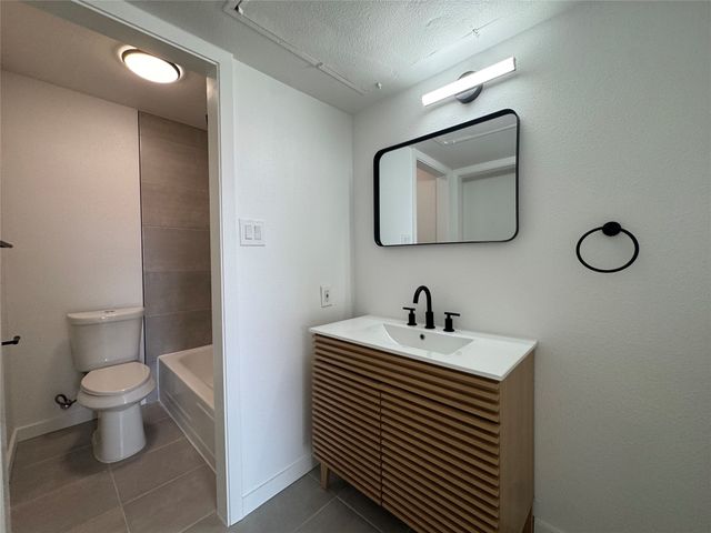 5510 Boca Raton Boulevard 431, Fort Worth, TX 76112