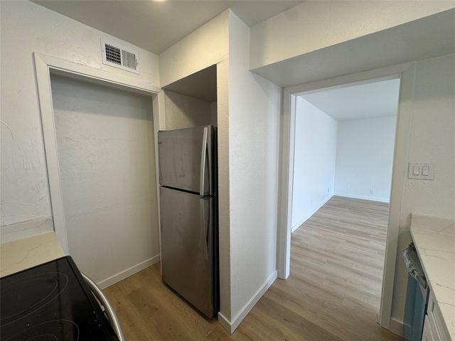 5510 Boca Raton Boulevard 431, Fort Worth, TX 76112