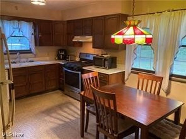 1283 Stillwagon Road SE, Warren, OH 44484