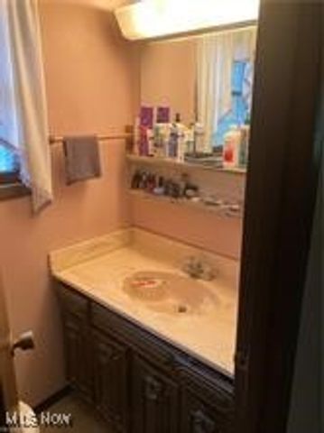 1283 Stillwagon Road SE, Warren, OH 44484