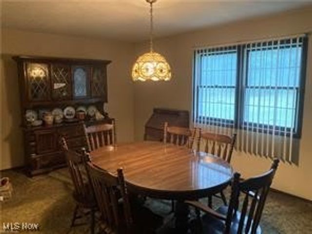 1283 Stillwagon Road SE, Warren, OH 44484