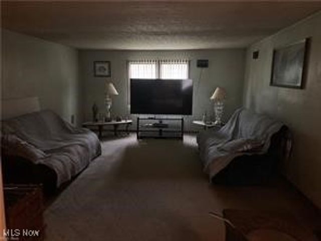 1283 Stillwagon Road SE, Warren, OH 44484