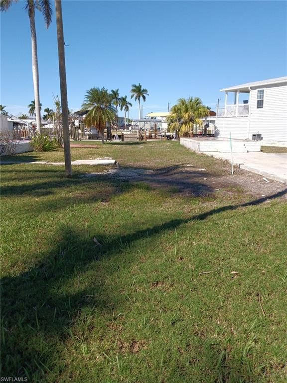 2413 York RD, ST. JAMES CITY, FL 33956 — photo 2