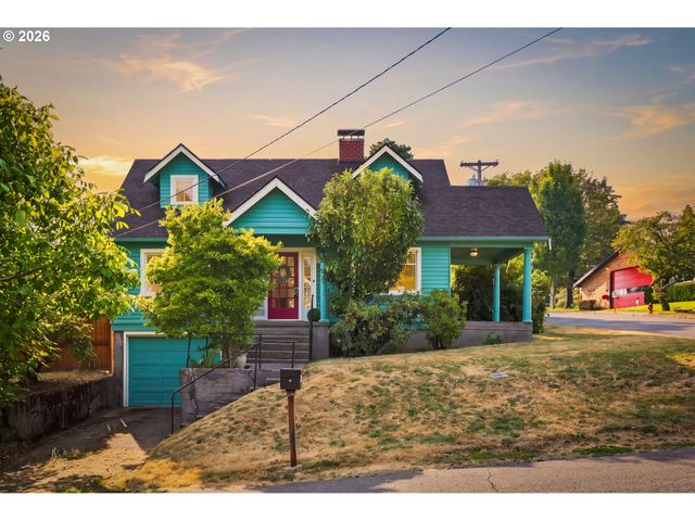 1235 Sw CHELTENHAM St, Portland, OR 97239