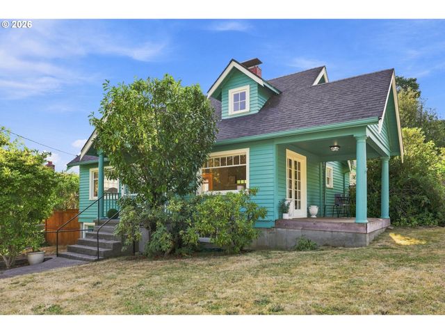 1235 Sw CHELTENHAM St, Portland, OR 97239
